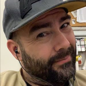 Meet your Posher, Gregory